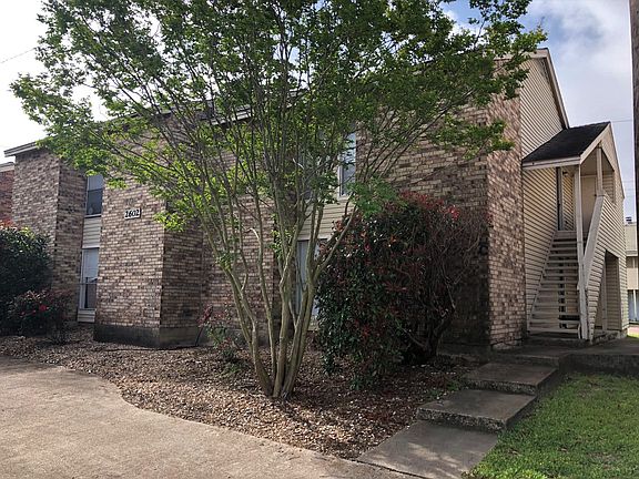 2nd image of 2602 Pecan Knoll Dr #A