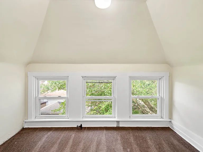 2228 S Braddock Ave — Photo 15