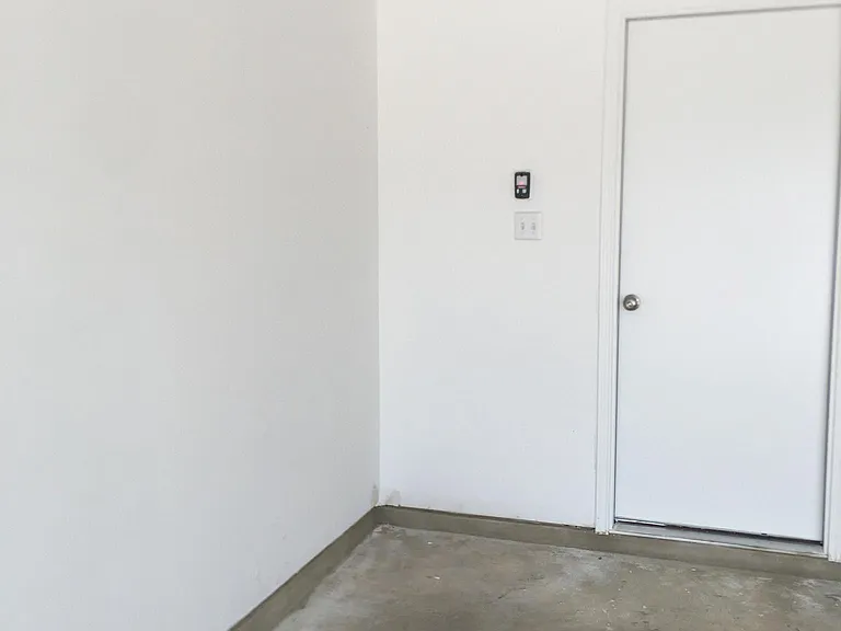 306 Montego St — Photo 15