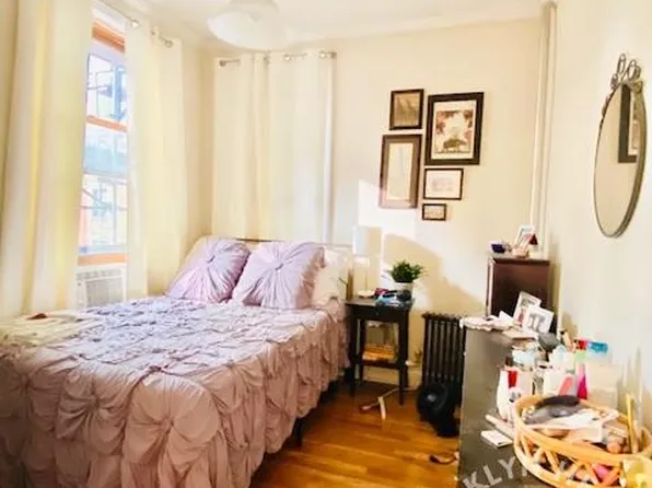 317 Hicks Street image 5 of 9