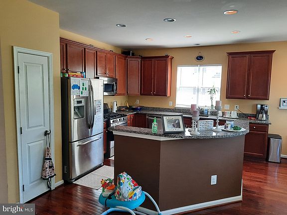 5th image of 307 Woodstream Blvd