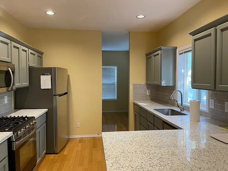6180 Frost Ln — Photo 3