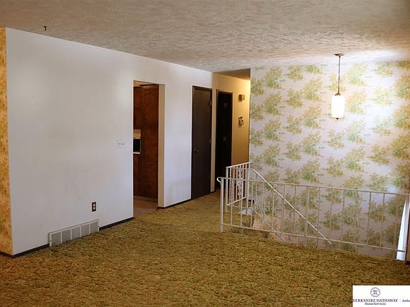 5th image of 7322 Thorn Apple Ln