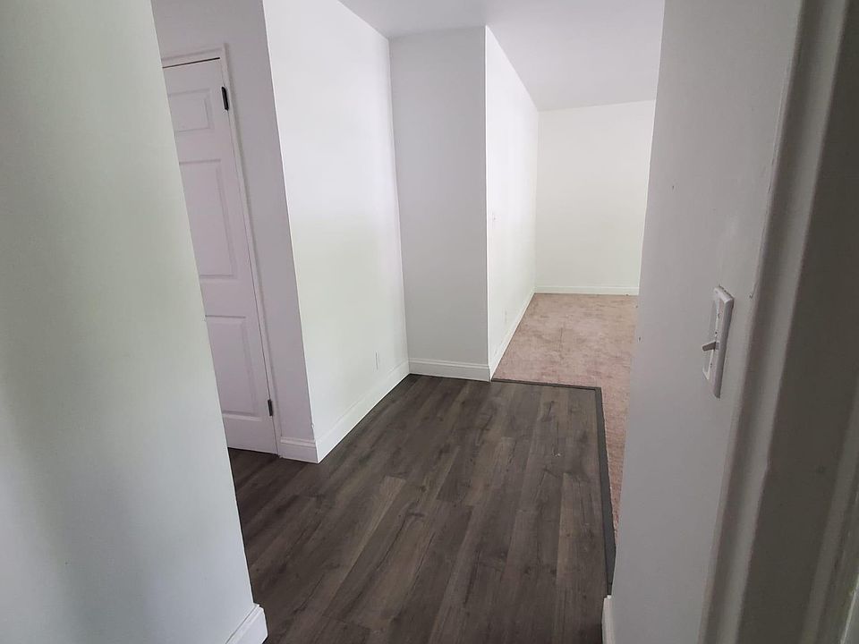 2nd image of 135 Fort Hill Ave #4