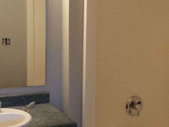07 - Master Bathroom 1