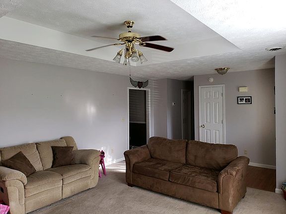 2nd image of 4426 Southwood Ln