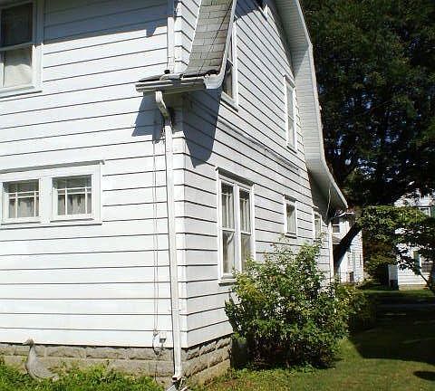 5th image of 313 Central Ave