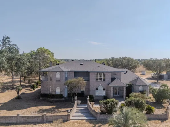 5280 Smith Rd, Von Ormy, TX 78073