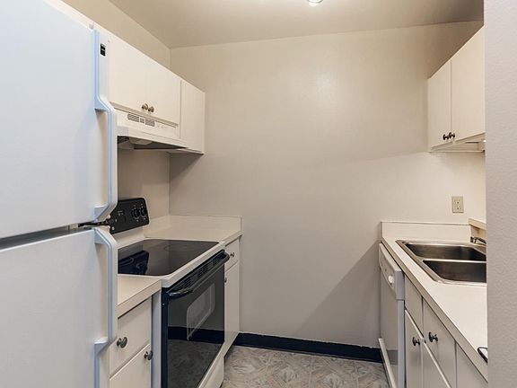2nd image of 980 Kiely Blvd Unit 227