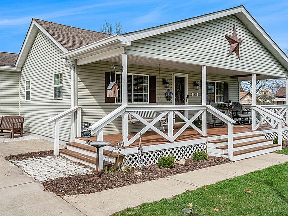2nd image of 2479 Lilac Ave