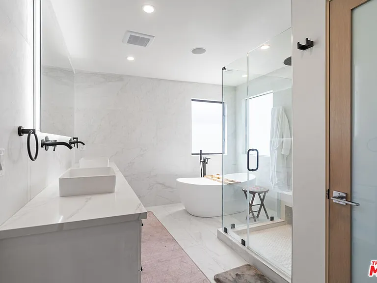 3207 Thatcher Ave — Photo 22