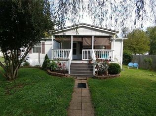 50 Lake Rd, Alum Creek, WV 25003