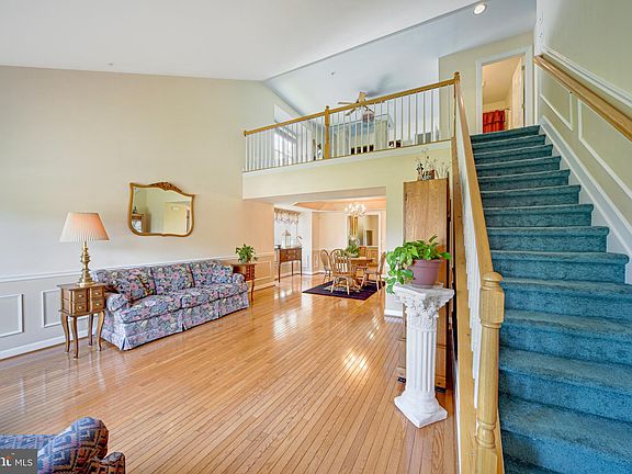 5th image of 1813 Barrington Village Ct