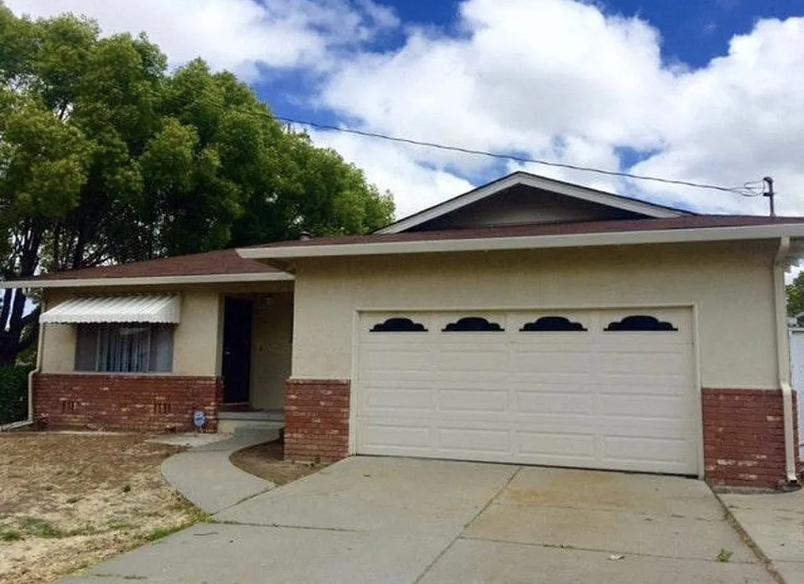 4316 Reimche Dr — Photo 1