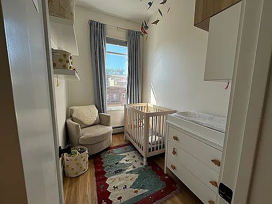 2nd image of 323 Evergreen Ave #2