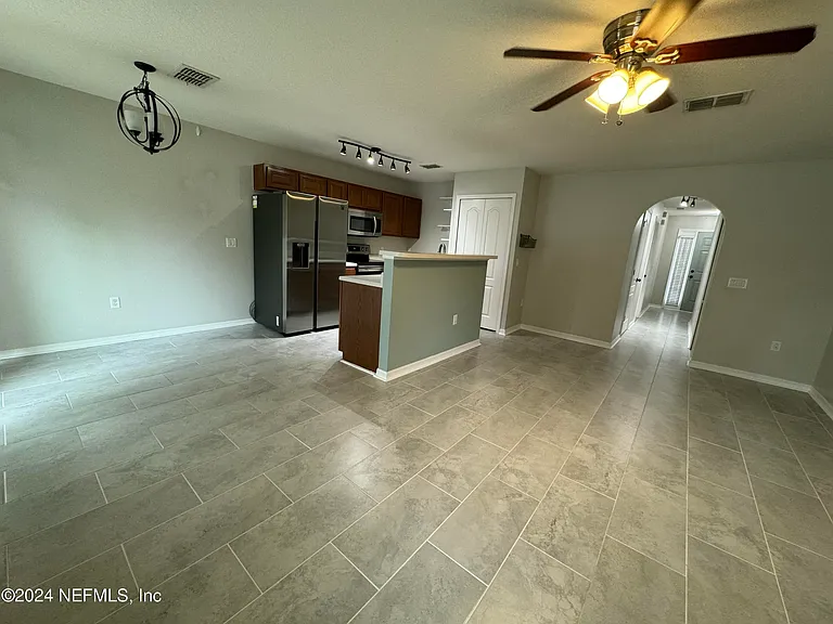 8224 Halls Hammock Ct — Photo 5