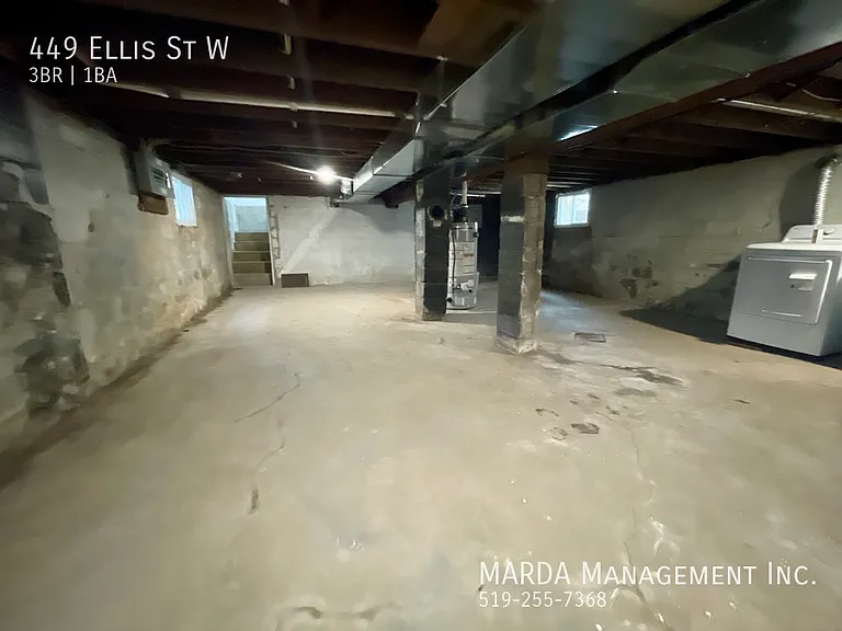 449 Ellis St W — Photo 19