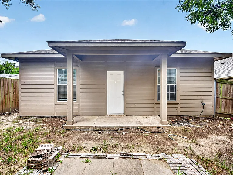 3205 Bois D Arc St — Photo 25