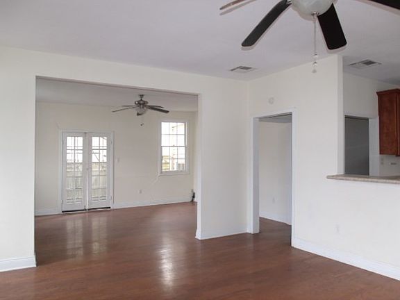 4th image of 3128 Nashville Ave