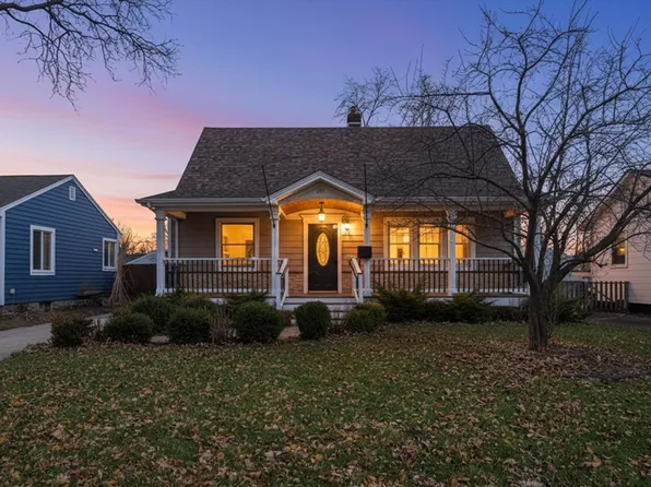 251 N Michigan Ave, Villa Park, IL 60181