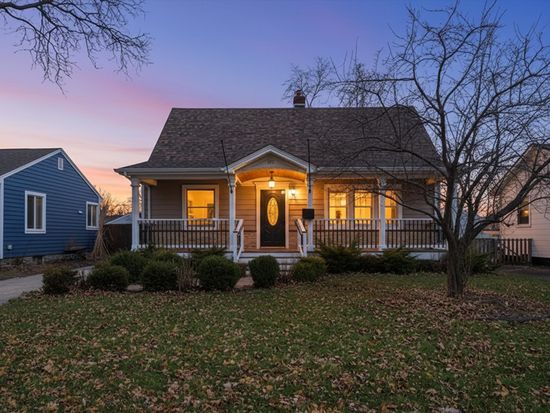 251 N Michigan Ave, Villa Park, IL 60181