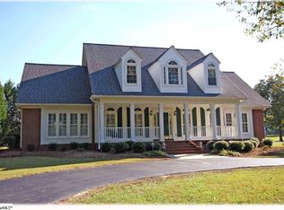 114 Harts Ln, Simpsonville, SC 29681