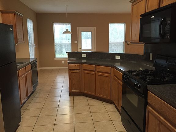 4th image of 8202 Blackcherry Ln