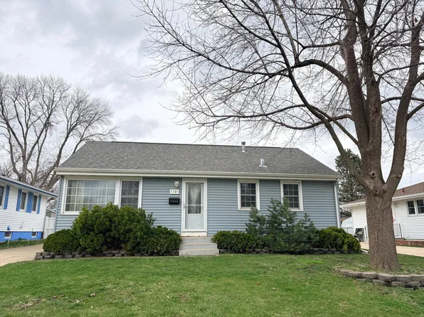 3909 7th Pl NW, Rochester, MN 55901