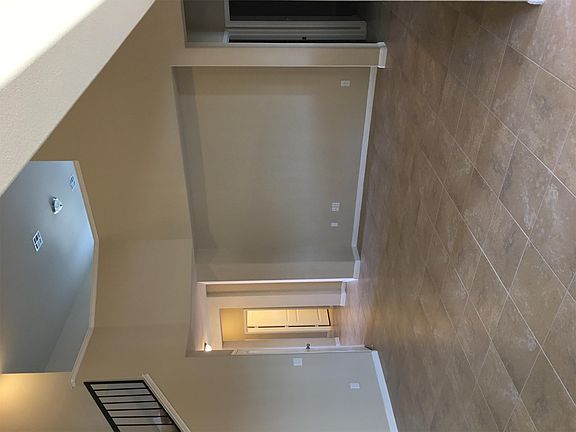 4th image of 16449 Pienza Dr