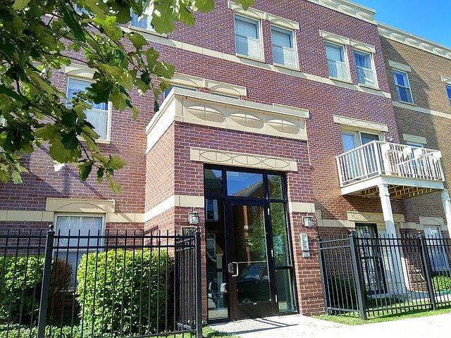 1st image of 822 E Bowen Ave APT 3A