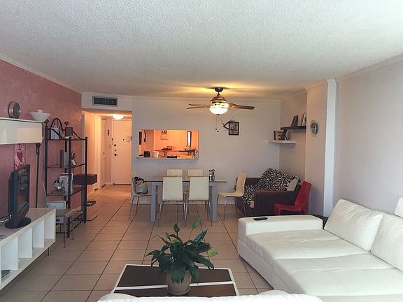 3rd image of 2801 NE 183rd St APT 1211W