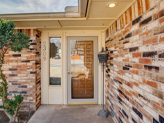 4th image of 2309 Single Tree Ln