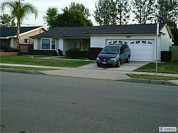 2nd image of 328 E Redwood Ave