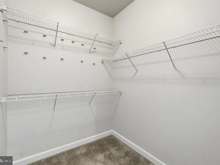21253 Park Grove Ter — Photo 33