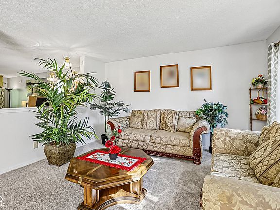 5th image of 5884 Skyward Ln