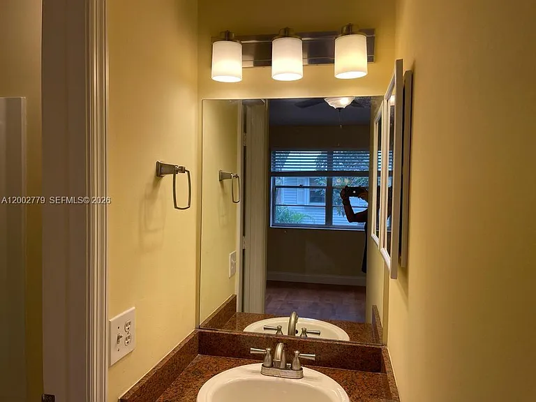 81 SW 3rd St #81 — Photo 20