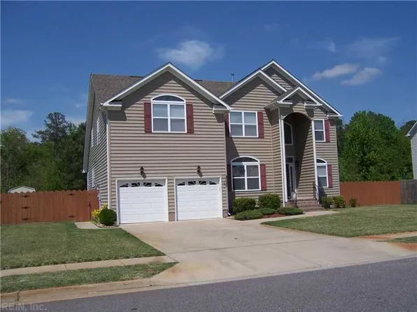 2020 Kinston Waters Ct, Chesapeake, VA 23323