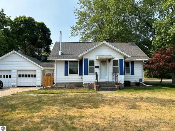 1118 E High St, Mount Pleasant, MI 48858