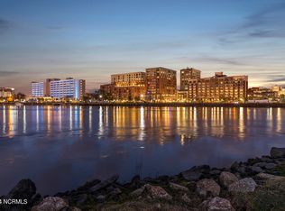 715 N 4th St APT 101, Wilmington, NC 28401