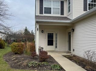 3032 Falling Waters Ln, Lindenhurst, IL 60046