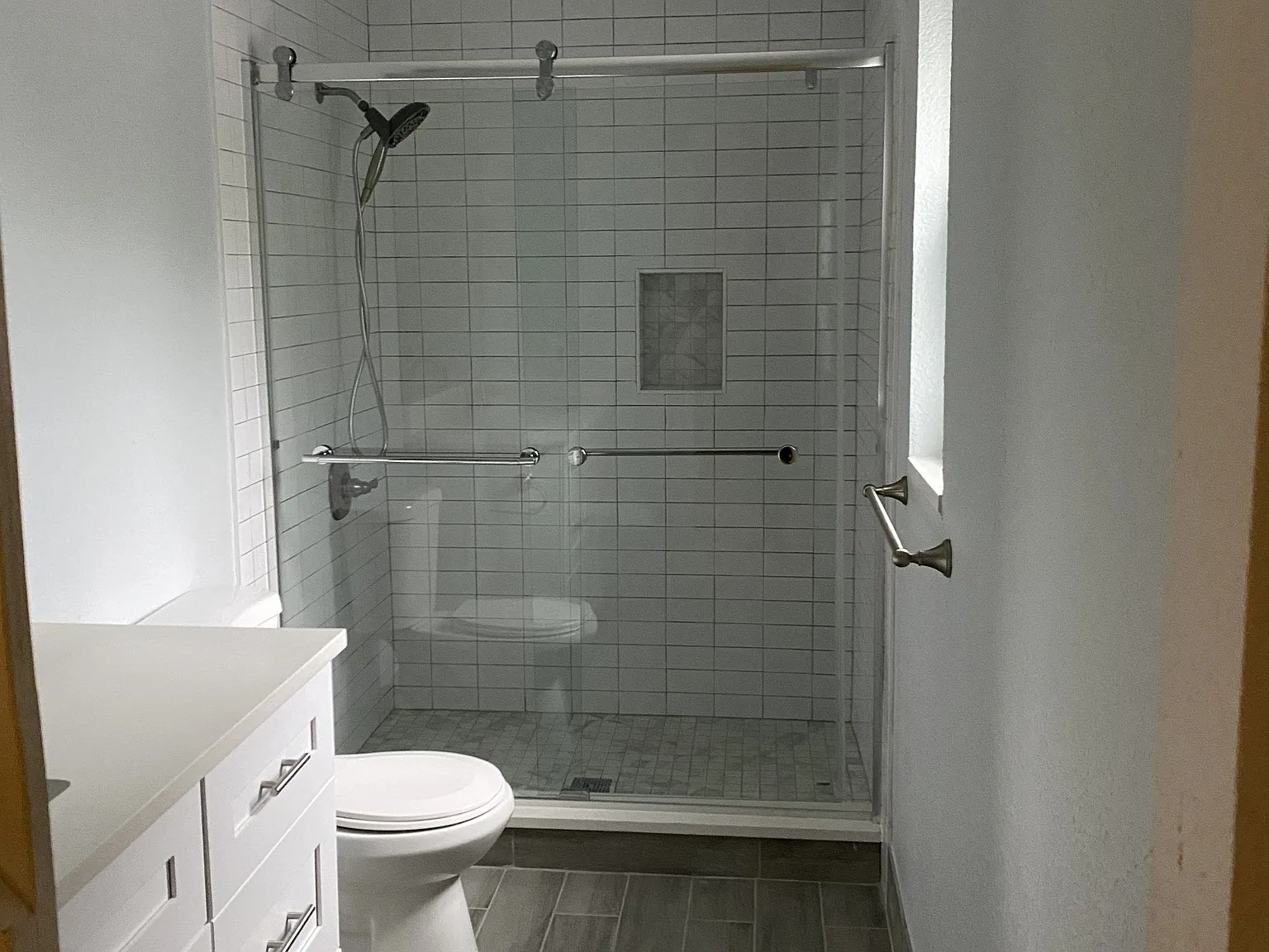 4 bed, 2.5 bath, 2098 sqft, $3,500 — Photo 4