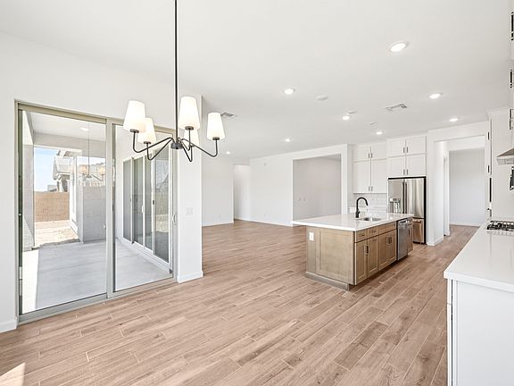 Madera - Aspen Interior Image 6
