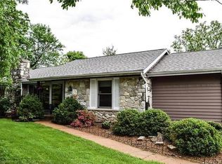 720 Country Heights Ct, Ballwin, MO 63021