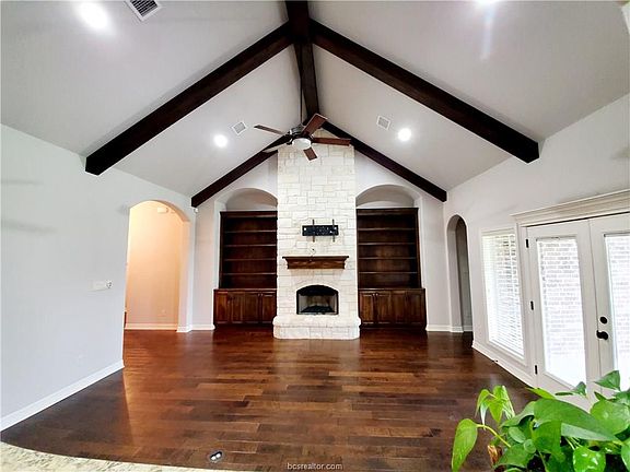 4th image of 4105 Rocky Briar Ct