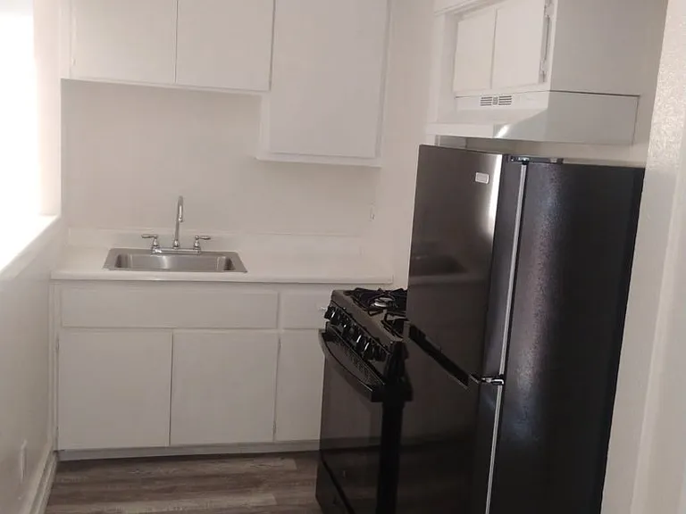 1128 Raymond Ave #1 — Photo 6