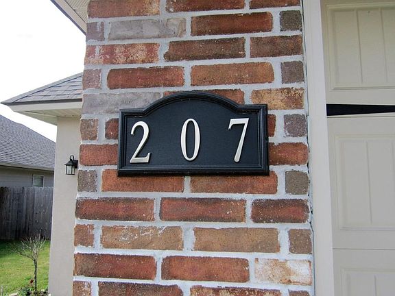 4th image of 207 Indest St.