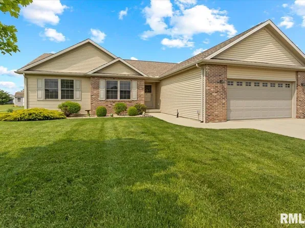 1265 Willow Glen Dr, Metamora, IL 61548