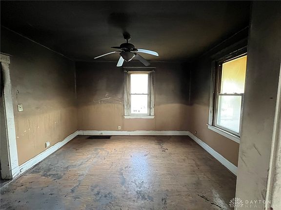 3rd image of 6831 Savannah Ave