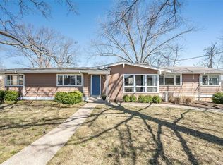 13 Eastview Dr, Fenton, MO 63026