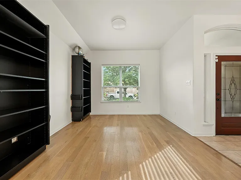 9219 Gilbert Hollow Dr — Photo 9